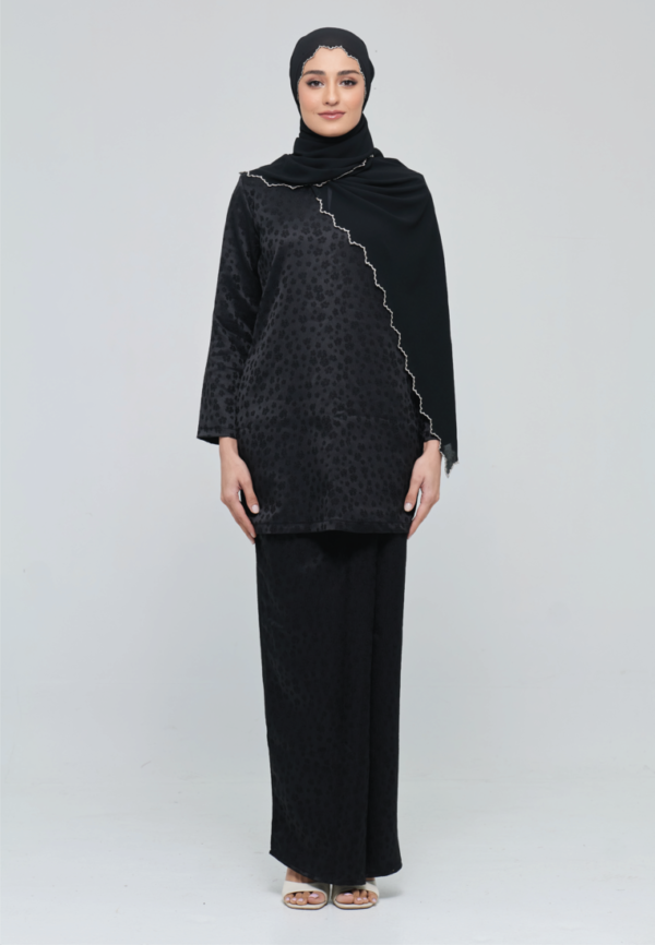 Hanna Kurung Modern Black